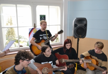 Po roce u adventního věnce