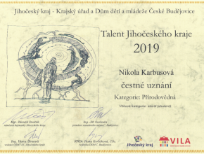 Vědecká práce Nikoly Karbusové z oktávy oceněna Čestným uznáním na Talentu Jihočeského kraje 2019